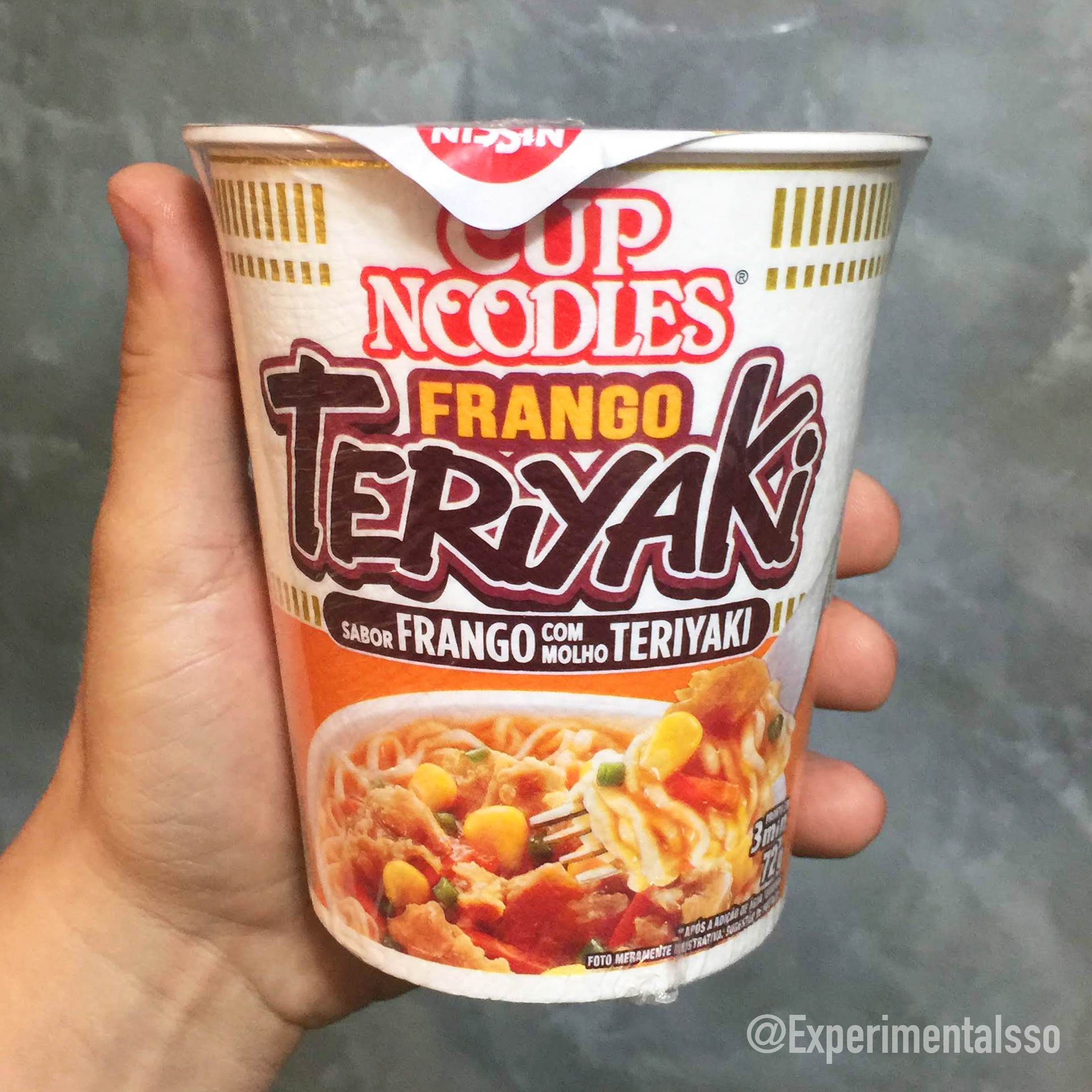 Nissin Cup Noodles sabor Frango Teriyaki