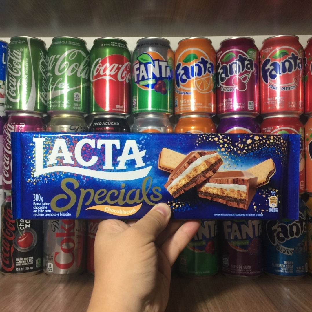 Lacta Specials Chocobiscuit