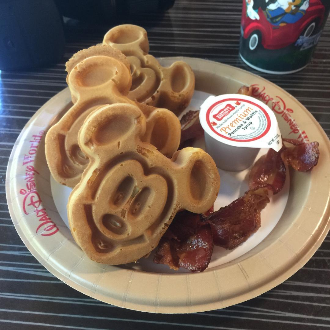 🇺🇸Café da Manhã na Disney (Mickey Waffles)