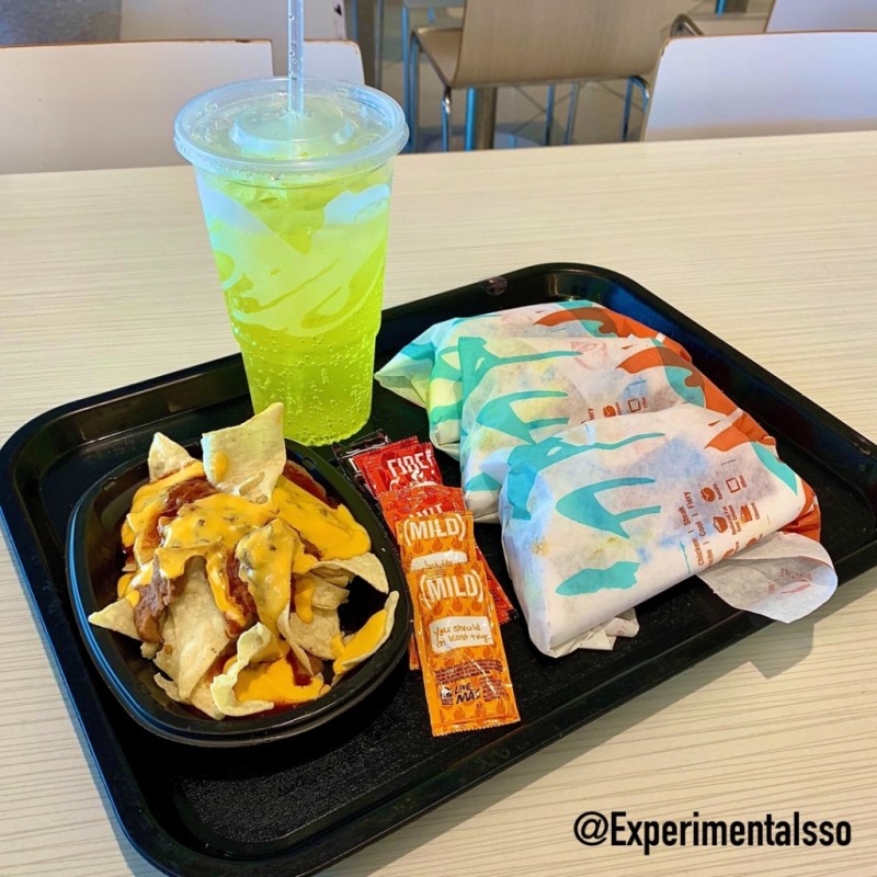 🇺🇸Doritos Locos Tacos – Taco de Doritos no Taco Bell Americano! 😱