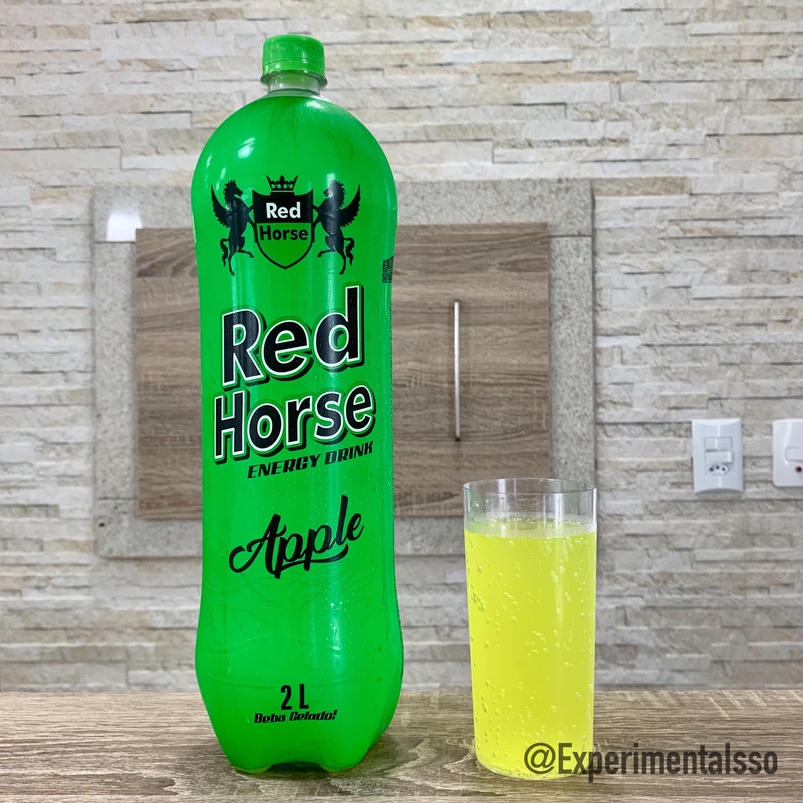 Red Horse Apple (Sabor Maçã Verde) (Brasil, 2021)