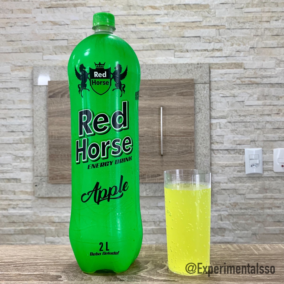 Red Horse Apple (Sabor Maçã Verde) (Brasil, 2021)