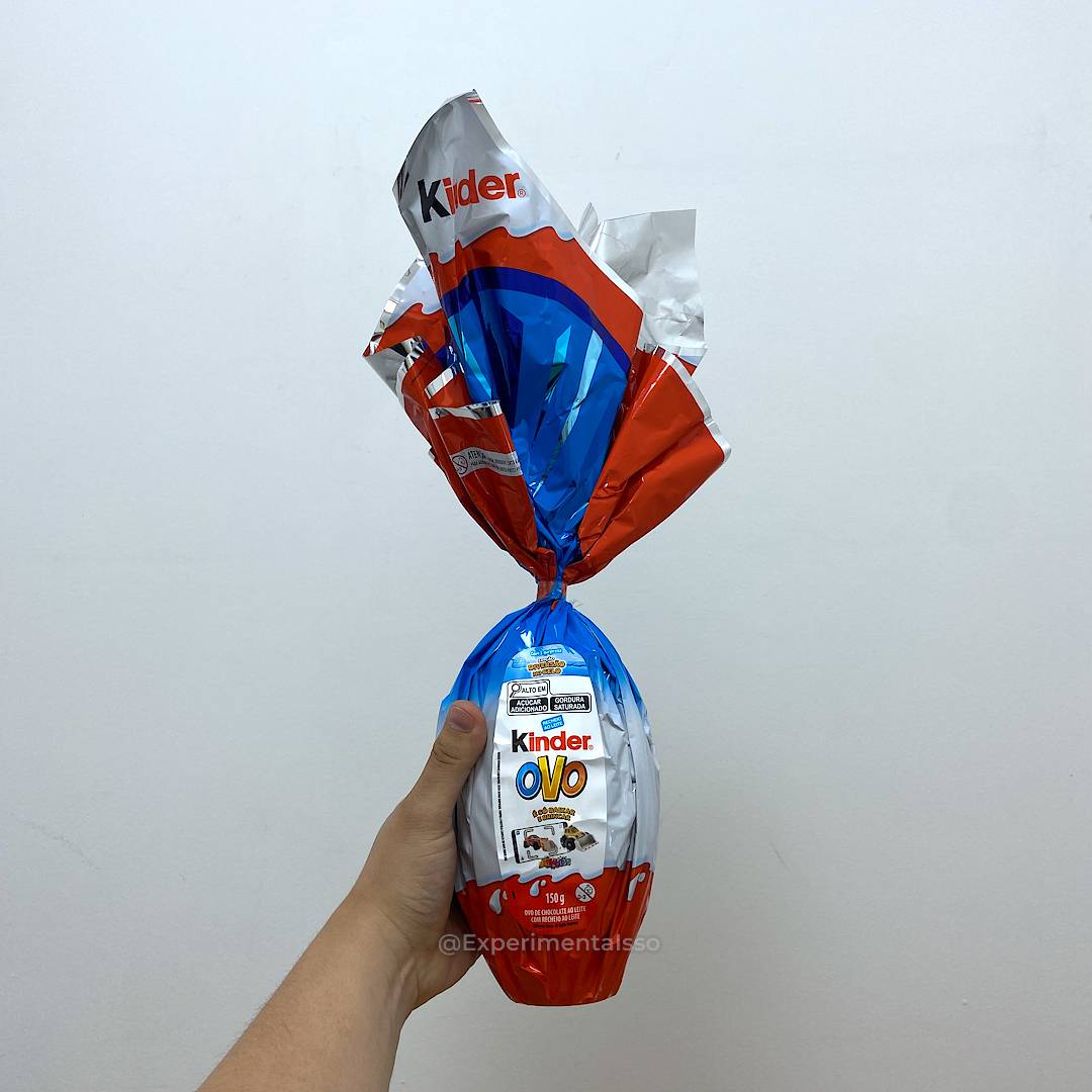 Kinder Ovo de Páscoa (azul) Edição Diversão no Gelo