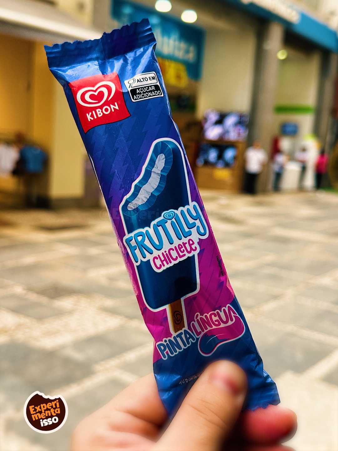 Picolé Frutilly sabor Chiclete que Pinta a Língua de azul!